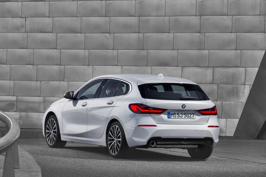  BMW 118i Sportline (F40) 2019 года  (WW) (фото 21 из 81)